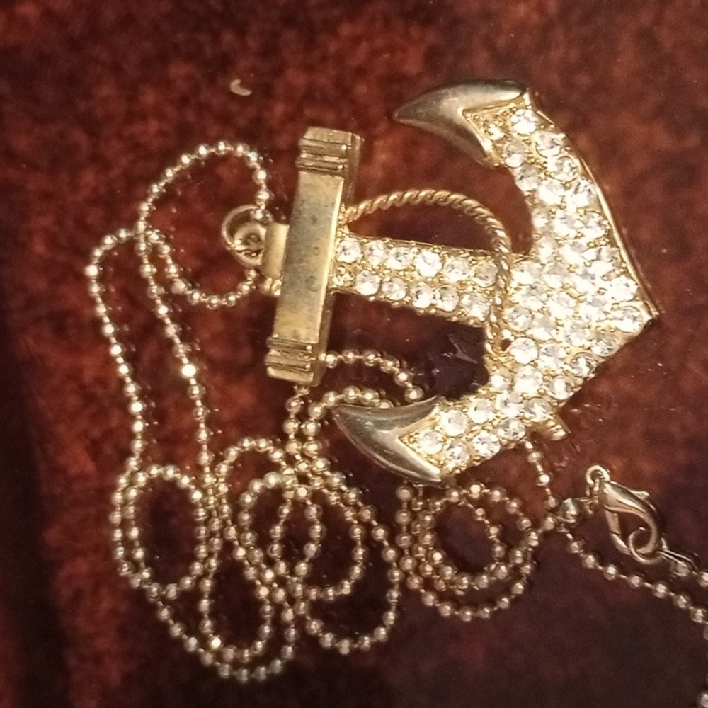 Anchor necklace